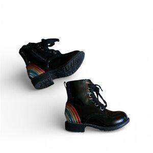 Mia girl size 7 girl black boots with rainbow (o22)